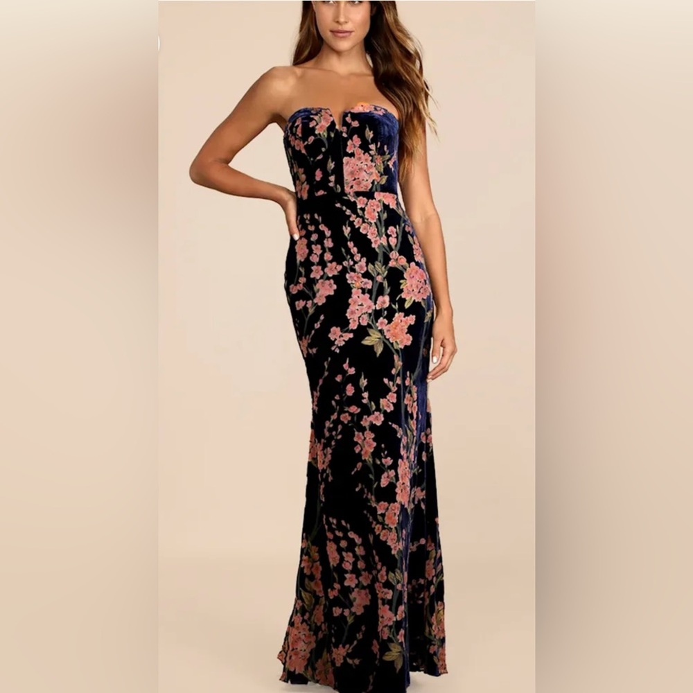Lulu’s floral gown XS. Worn once and hemmed 1.5 inches.